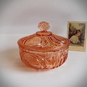 Hermoso bonboniere Rosalin glass, Rosalin, caja con tapa, años 50