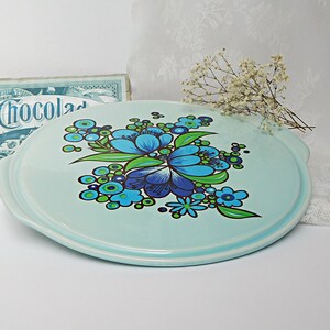 Geweldig taartbord Ø 32 cm, keramiek taartbord met bloemendecoratie, prilbloemen, vintage, taartbord afbeelding 2