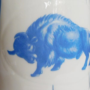 Lautergold Blauer Bison Wodka 0,7 l Zierporzellanwerke Lichte, Vintage Porzellanflasche, Wodkaflasche, Schnapsflasche Bild 5