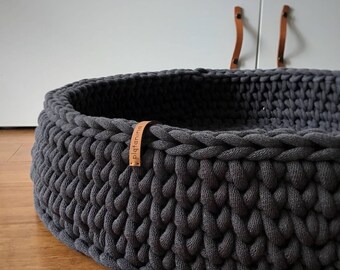 Groot katoenen bed voor kleine middelgrote kattenhond, gehaakte dikke garenmand, gerecycled katoen, milieuvriendelijk product, handgemaakte accessoires voor huisdieren.