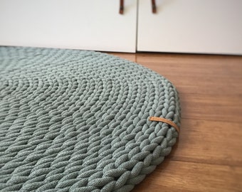 Chunky and fluffy crochet round rug, handwoven carpet with a minimalist design, indoor and outdoor decoration, esthetic living room accent.