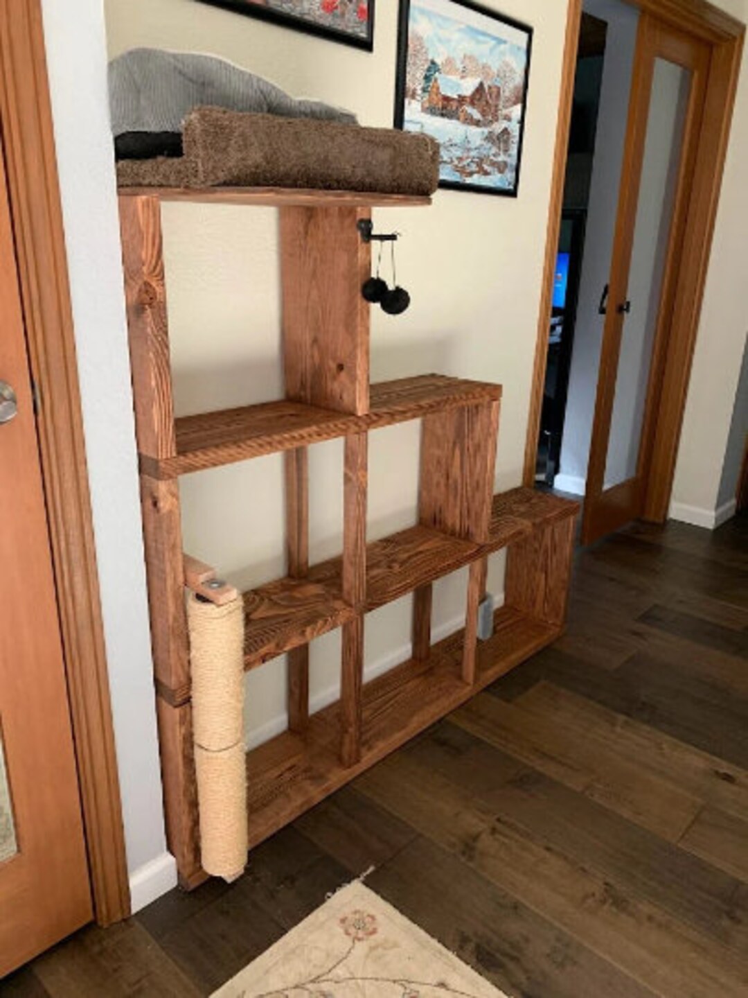 Cat Bed and Scratching Post Large Wallmounted Shelf Unit With Cat Bed