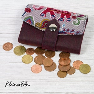 Geldbeutel Mini Ruby - kompakt mit viel Platz für Karten und Geld - Beere mit Elefanten