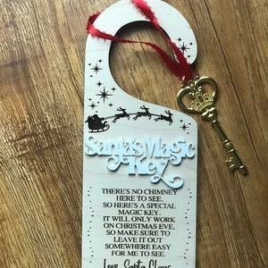 Sant's Magic Key SVG Glowforge Ready Digital File (llave no incluida) colgador de puerta láser