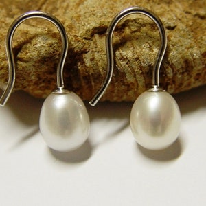 Pearl Earrings in Silver