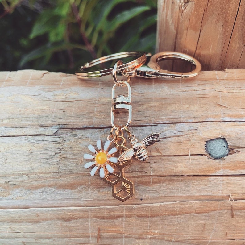 Gold plated bee and honeycomb charms Daisy Bee keyring Handmade by Mouse /'Dolly/' daisy and bee Keyring enamel daisy on a gold Keyring