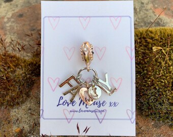 Solid 925 Sterling Silver Dangling Yellow Seahorse with Clear CZ Charm Bead for European Snake Chain Bracelets Solid 925 Sterling Silver Dangling Yellow Seahorse with Clear CZ Charm Bead for European Snake Chain Bracelets