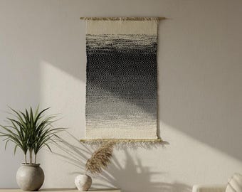 Tapiz de pared tejido ombré - Tapiz de lana con degradado azul - Arte de fibra bohemio minimalista - Decoración natural y elegante moderna - Azul