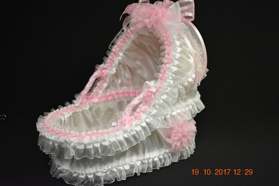 bassinet decoration