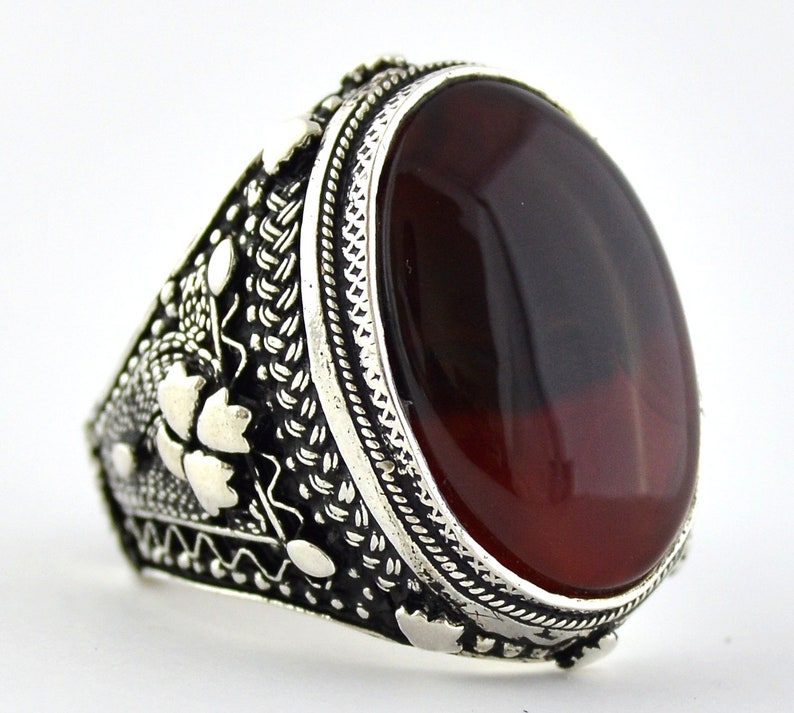 Muslim Jewelry Yemen Kabdi Dark Red Aqeeq Aqiq Agate Carnelian Stone Set on Yemeni Sterling Silver Men Ring