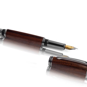 Madera de nogal - pluma estilográfica noble, pluma estilográfica torneada a mano - para usted o como regalo para sus seres queridos - grabado o estuche opcional