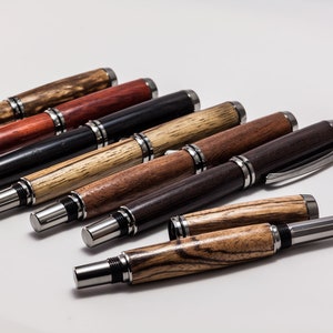 Plumas estilográficas elegantes y hechas a mano con la madera de su elección, ¡giradas a mano por mí para usted y enviadas de forma gratuita! - Hecho en Alemania