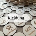 Kleiderschrank Organisation |  Holzschilder | Montessori product logo