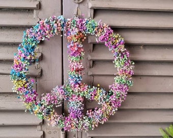 peace sign made of dried flowers, door wreath, dried flowers