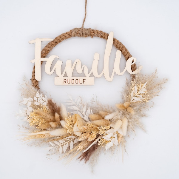 Dried flower wreath 25 cm jute with family sign