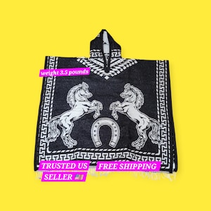 Hooded poncho horses and spurs mexican poncho traditional  gavan jorongo 5 de mayo