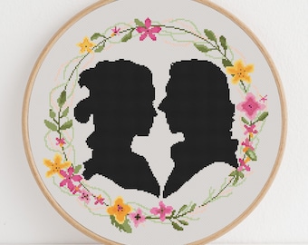 Reylo Enwreathed Cross Stitch Chart
