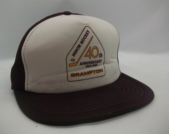 Brampton Minor Hockey 40th Anniversary 1945-1985 Hat Vintage Purple White Snapback Trucker Cap