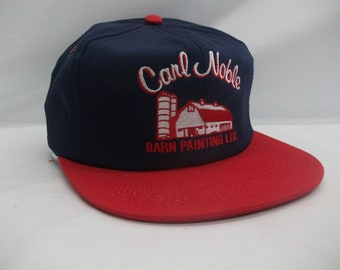 Carl Noble Barn Schilderij Hoed Vintage Rood Blauw Strapback Baseball Cap