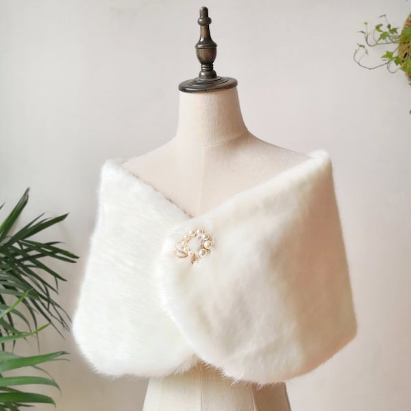 White Faux Fur Bridal Wrap, Wedding Fur Shrug, Fur Wrap, Bridal Faux Fur Shawl, Fur Bridal Cape