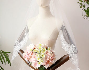 Floral Lace Fingertip Wedding Veil with Comb, Bridal Veil, One Tier Veil, Single Layer Veil, Simple Veil,Ivory/ Off white