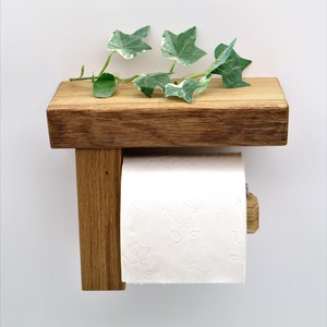 Toilettenpapierhalter Cultus aus Eichenholz oder Nussbaum Bild 2