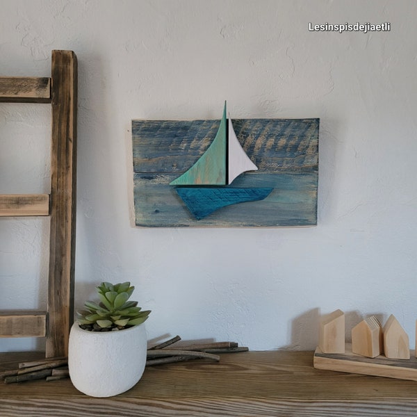 Tableau en bois vieilli bateau, voilier, bleu, blanc et vert d'eau, décoration murale en bois bord de mer.