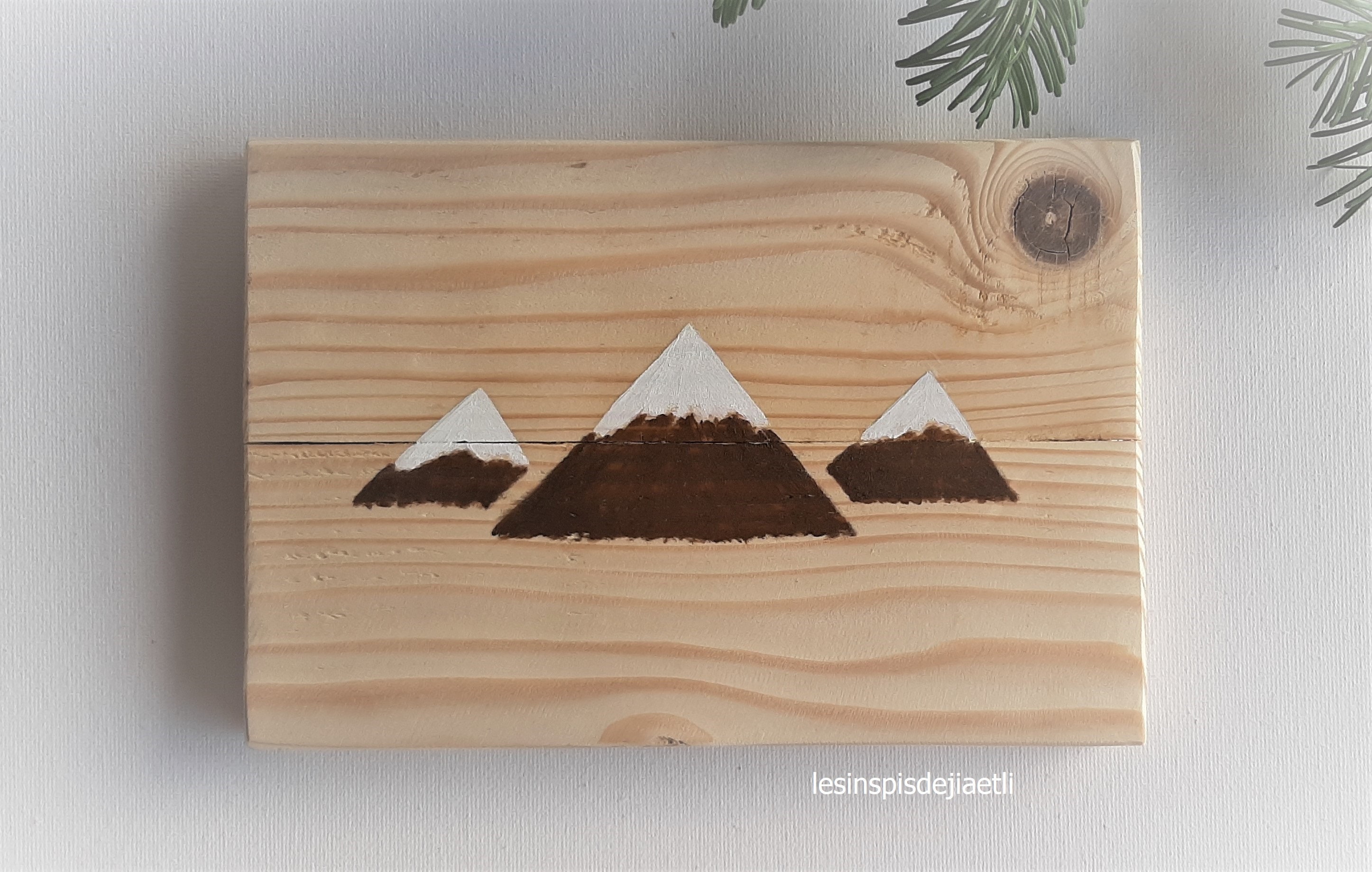 Tableau en Bois de Palette, Style Chalet. Déco Murale Montagne Recyclé Peint. Idée Cadeau Déco Éco-R