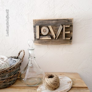 Décoration Murale Sur Bois Flotté – Inscription 'AMOUR' – Fait Main – Cadeau Unique