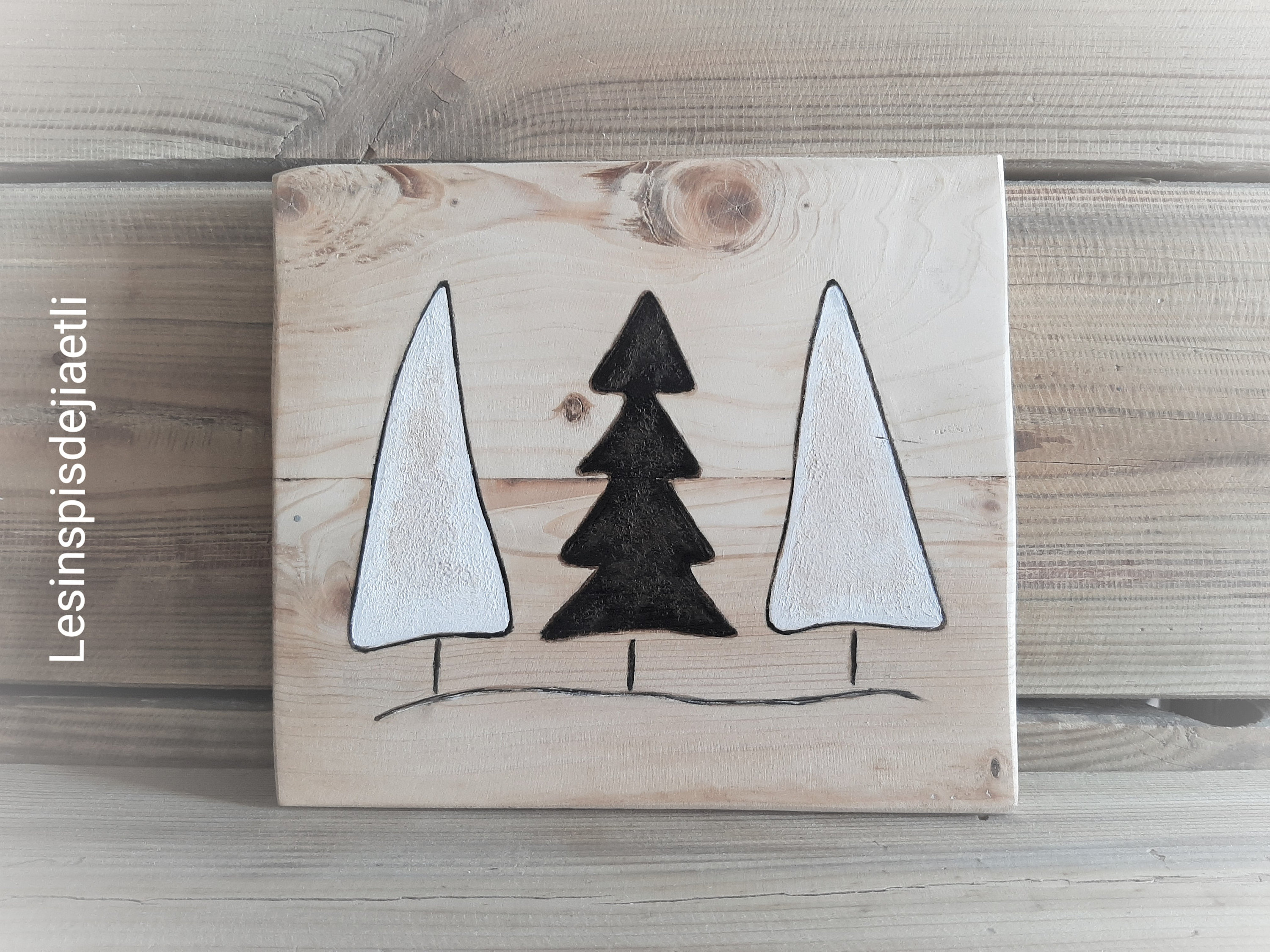 Tableau Bois Scandinave, Décoration Murale en Recyclé de Style Nordique, Peinture Arbres, Forêt.