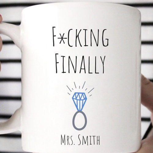 Does This Ring Make Me Look Engaged Mug Engagement Gift Etsy UK