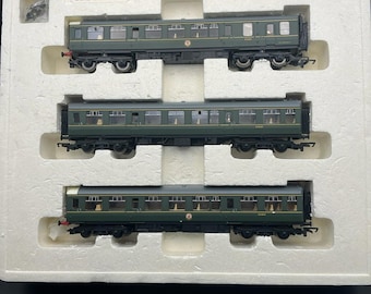 Hornby Clase 110 DMU BR Green R2297C VGC en funcionamiento