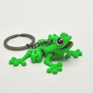 Flexi Articulated Green Frog keyring Halloween Fidget Toy