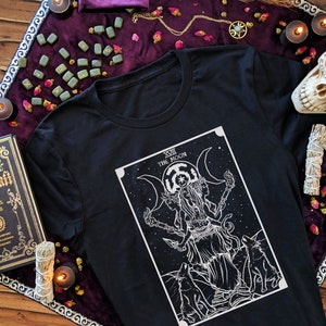Hecate Triple Moon Goddess Symbol Hekate Wheel Tarot Card The Moon Shirt Plus Size Witch Clothing Traditional Witchcraft Gift Gifts Witches