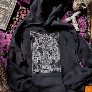 The Hierophant Tarot Card Hoodie Cthulhu Hoodies Cosmic Horror Sweatshirt H.P. Lovecraft Halloween Sweater Gothic Pullover Occult Hoody Gift