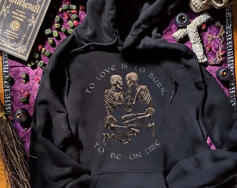 Skeleton Lovers Halloween Hoodie Women Skeletons In Love Hoodie Valentines Day Hoodie Gothic Clothing Plus Size Goth Girlfriend Gift Hoodies