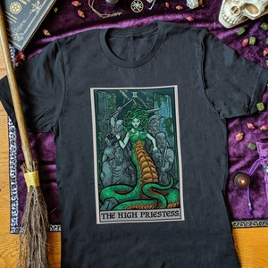 The High Priestess Tarot Card Shirt Medusa Shirt Greek Mythology Shirt Witch Clothing Plus Size Halloween Shirts for Women Witchcraft Gifts