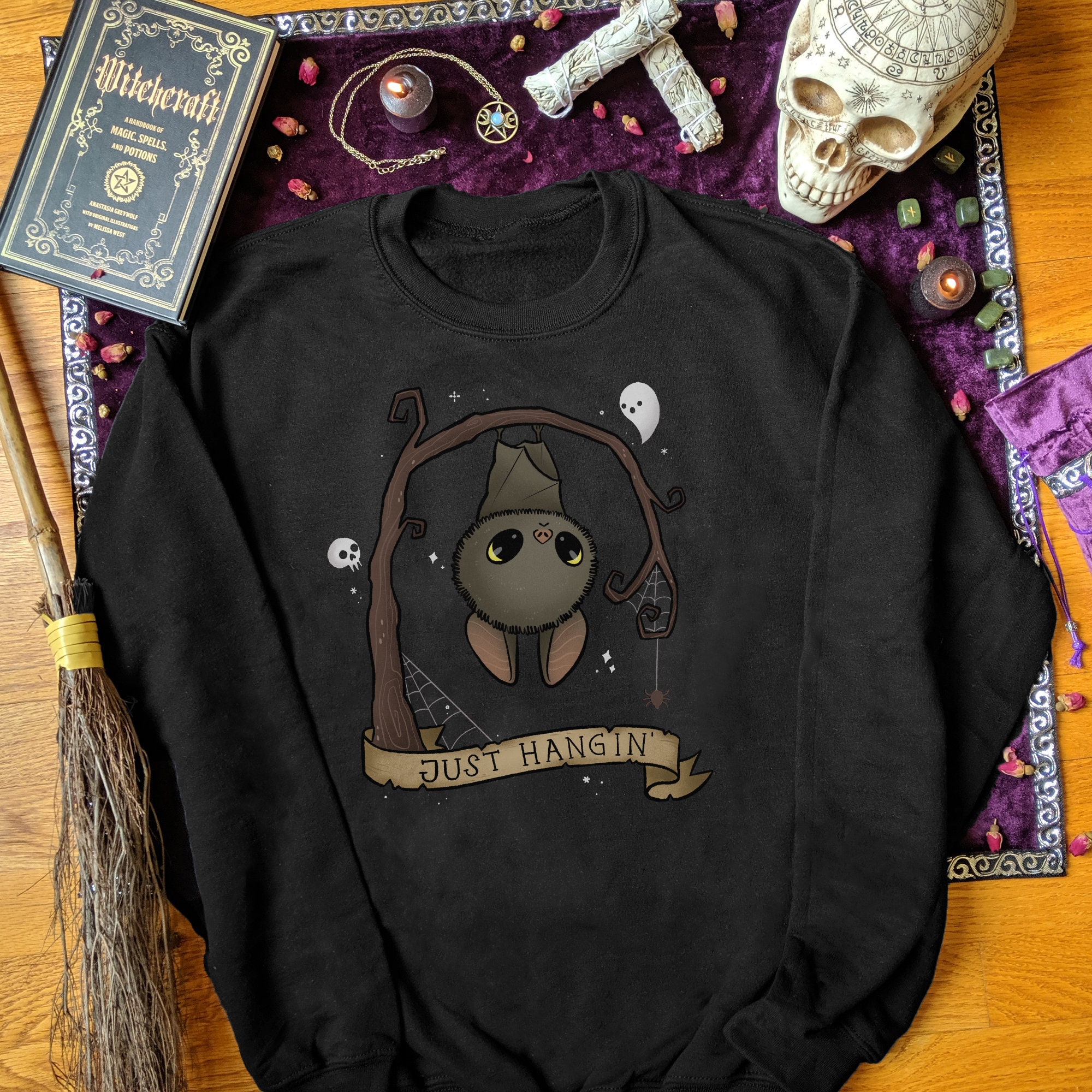Just Hangin Sweatshirt Cute Halloween Sweatshirt Women Cute Goth Clot…