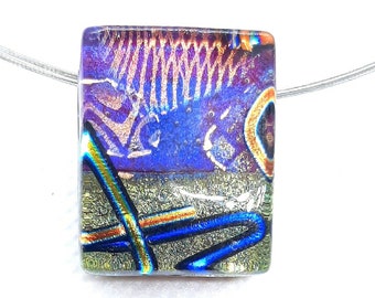 Halskette mit Anhänger aus Dichroic Glas C-06