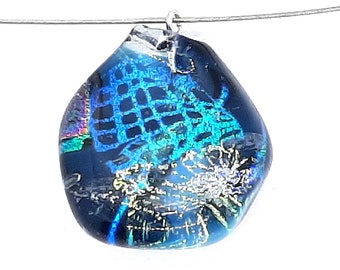 Halskette mit Anhänger aus Dichroic Glas T13