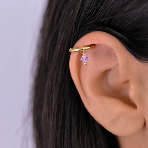 Helix hoepel goud, Helix oorbel, kraakbeen piercing, kraakbeen hoepel oorbel, Helix hoepel piercing goud, kleine kristallen kraakbeen oorbel