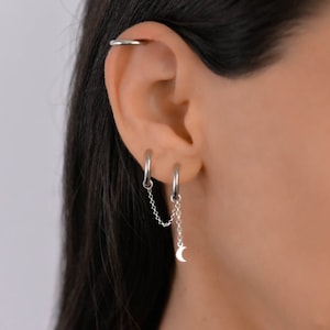 Set di orecchini a cerchio con catena a forma di luna con doppio piercing, orecchini a cerchio con catena collegata, orecchini a cerchio pendenti doppi