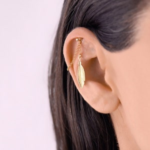 Hidden Helix, Helix Earring, Helix Piercing Chain Gold, Cartilage Earring, Dangle Feather Helix, Helix Earring Chain, Helix Jewelry,