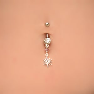Anneaux de nombril pendants soleil, anneaux nombril pendants, anneaux nombril, anneau de ventre, piercing ventre soleil, anneau de ventre pendant breloque soleil
