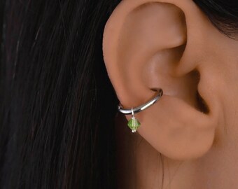 Zierliche Muschel Kristall Hoop, Muschel Ohrring, Muschel Piercing Hoop, Knorpel Ohrring, Muschel grüne Perle, chirurgischer Stahl Muschel, Muschel Schmuck