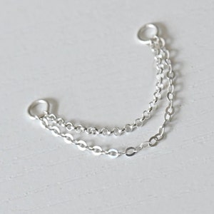 Double chaîne de boucle d'oreille délicate, chaîne de boucle d'oreille en argent, chaîne de piercing, pièce jointe de chaîne de boucle d'oreille, piercing double chaîne du cartilage