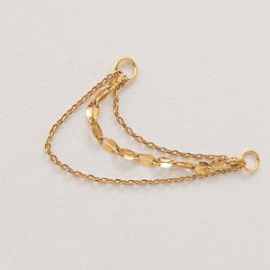 Dangle Triple Gold Earring Chain Charm, Earring Chain, Helix Earring Chain, Conch Piercing Chain, Earring Chain Cuff, Gold Ear Chain