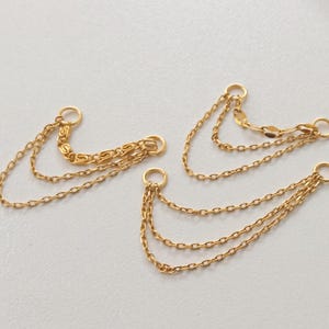 Dainty Triple Chain Earring Charm, Gold Earring Chain, Gold Chain Earrings, Helix Piercing Chain, Conch Piercing Chain, Ear Chain with Hoops