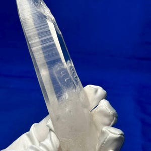 5,9&quot; Blue Needle Clear Lemurian Muzo Quartz Point/Esemplare di cristallo laser/Cristallo di meditazione/Cristallo curativo/153g Blue Feathers Quartz