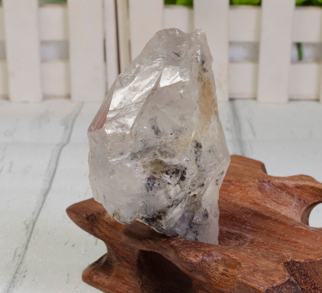 Natural Yellow Grease Crystal With Black Sand/yellow Mud or Yellow Greasy Inclusions/rainbow